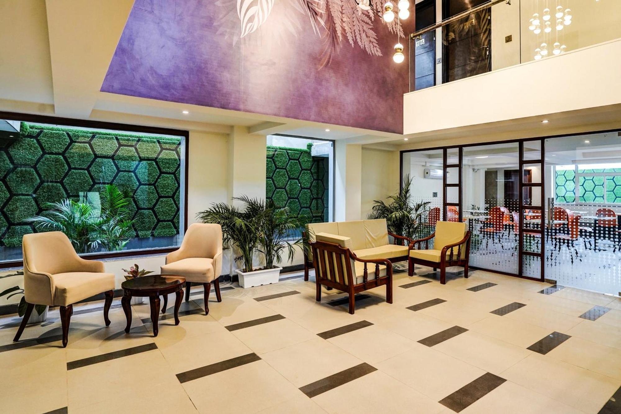 Hotel O Parkinn Gurgaon Buitenkant foto