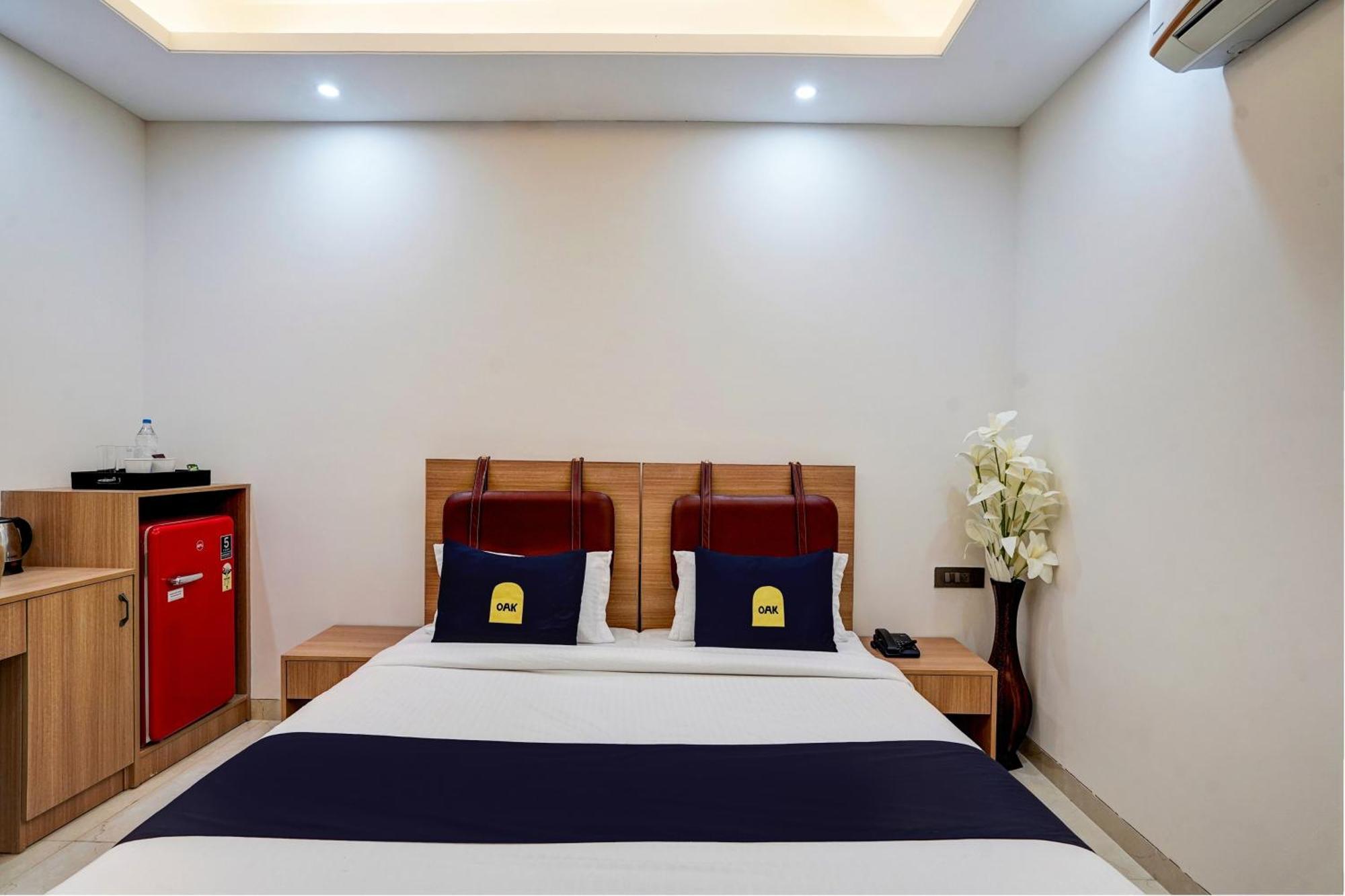 Hotel O Parkinn Gurgaon Buitenkant foto